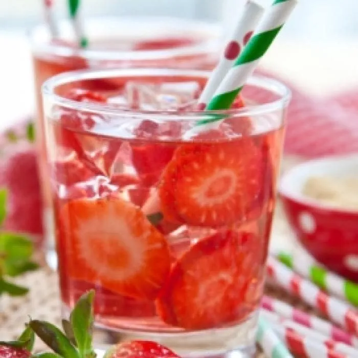Strawberry ICED Tea
